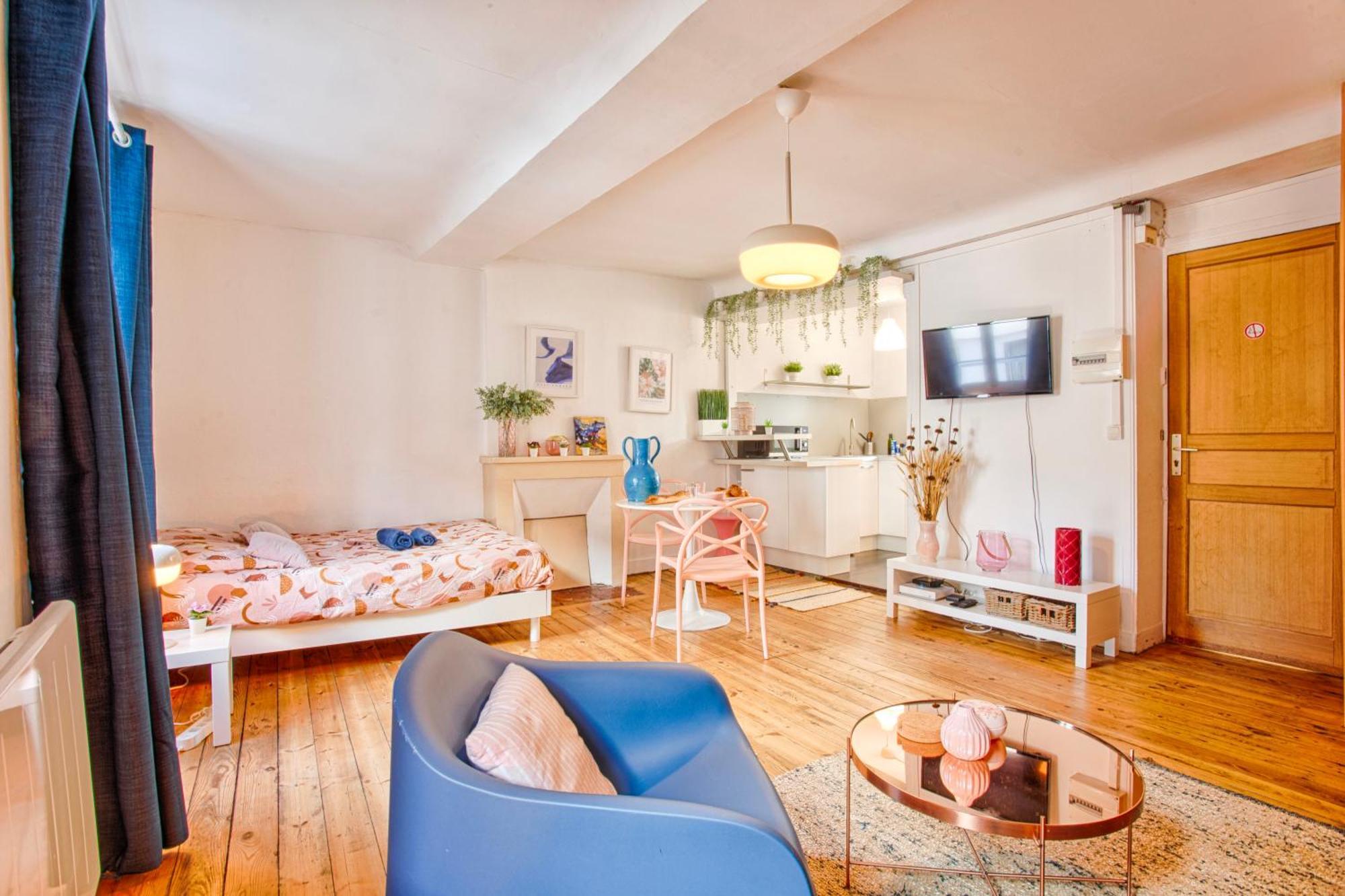 Navyrose - Joli Studio - Centre Ville De Caen Eksteriør billede